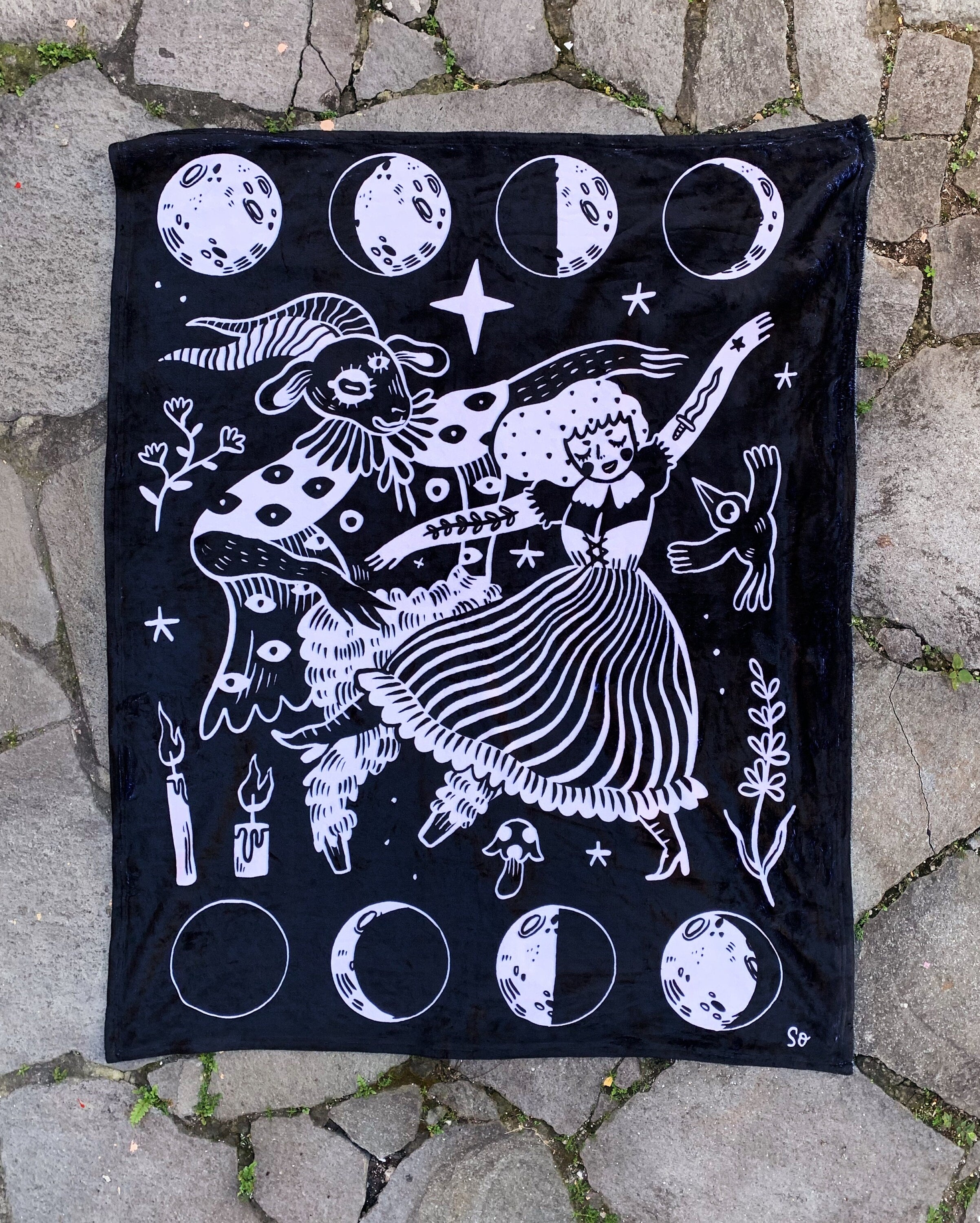 Dancing Queen - Throw Blanket