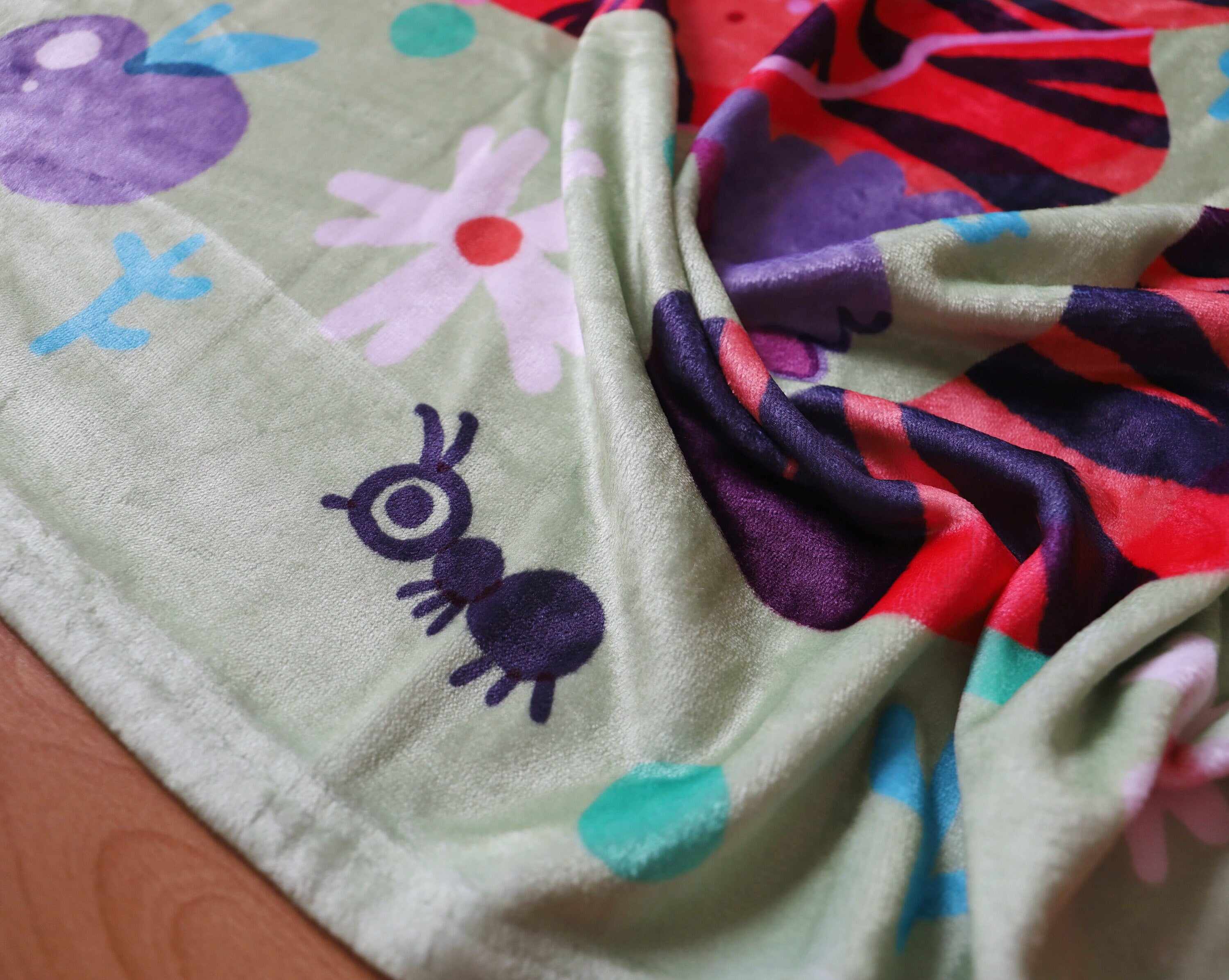 Clown Tiger - Throw Blanket
