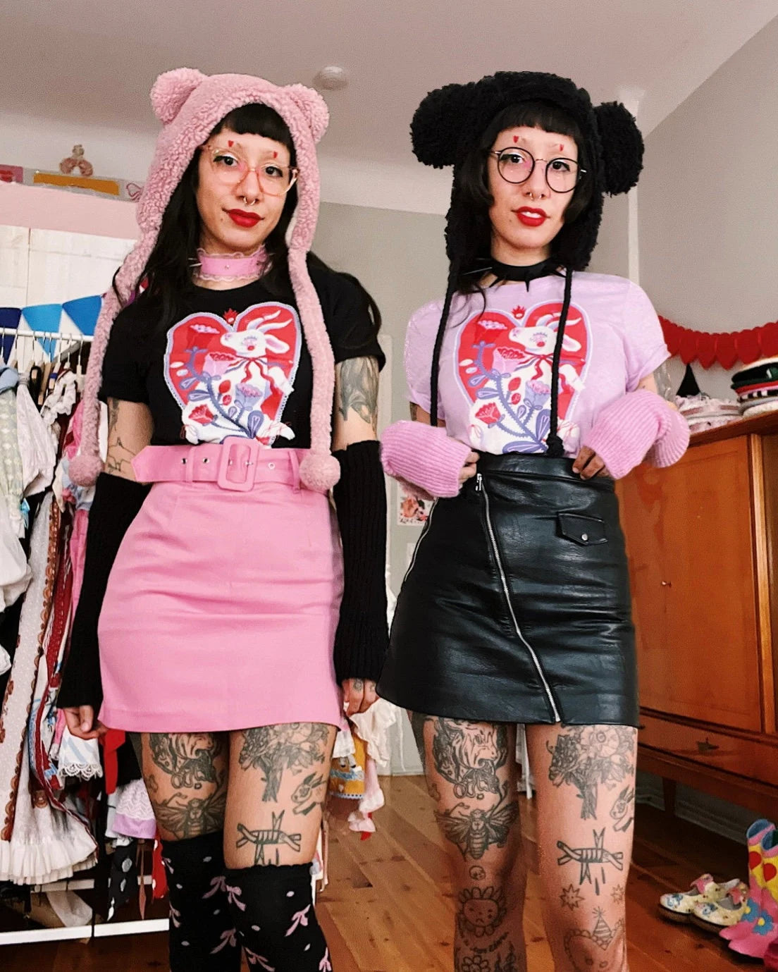 Goat in Love - T-shirt